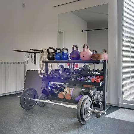 Holiday home Mit Privatem Pool, Eigener Crossfit-halle, Billard *