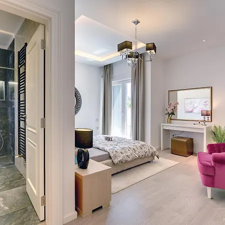 Mit Privatem Pool, Eigener Crossfit-halle, Billard Holiday home