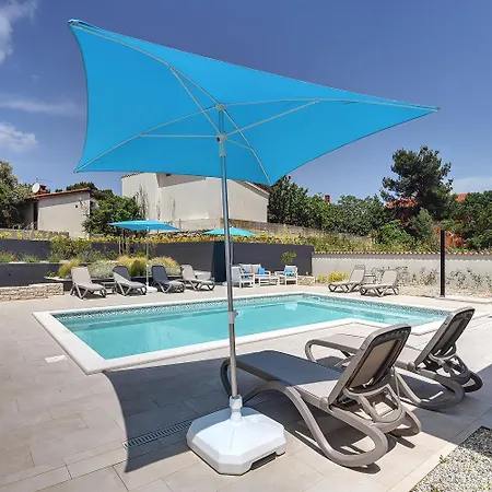 Mit Privatem Pool, Eigener Crossfit-halle, Billard
